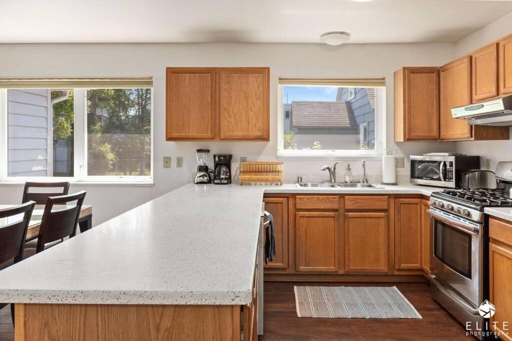 Coastal Place - Best Location In Downtown! Anchorage Extérieur photo