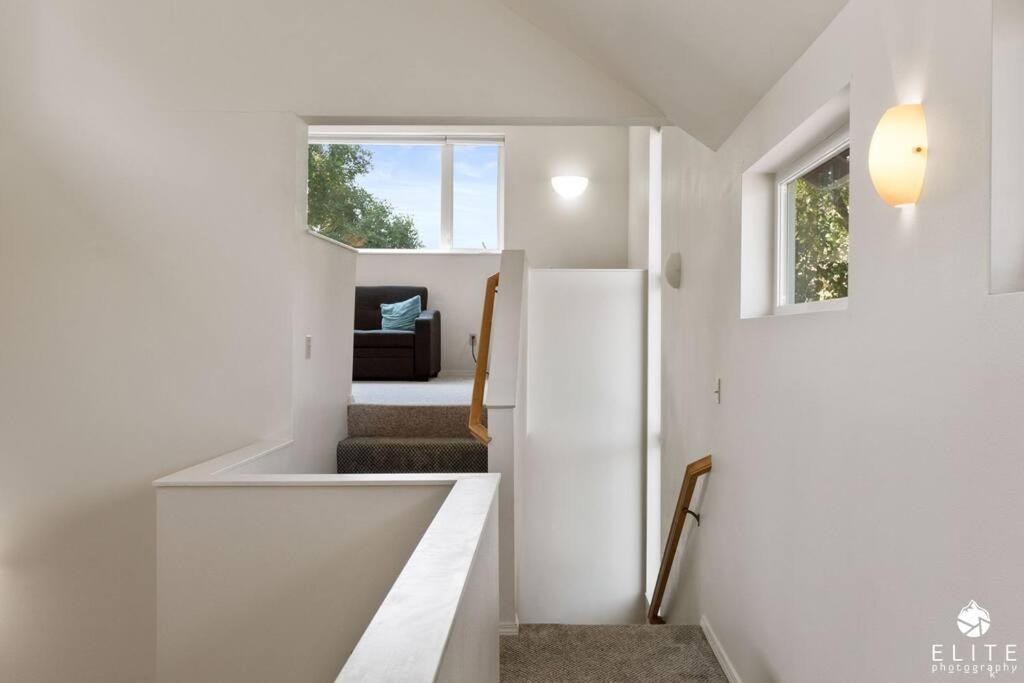 Coastal Place - Best Location In Downtown! Anchorage Extérieur photo